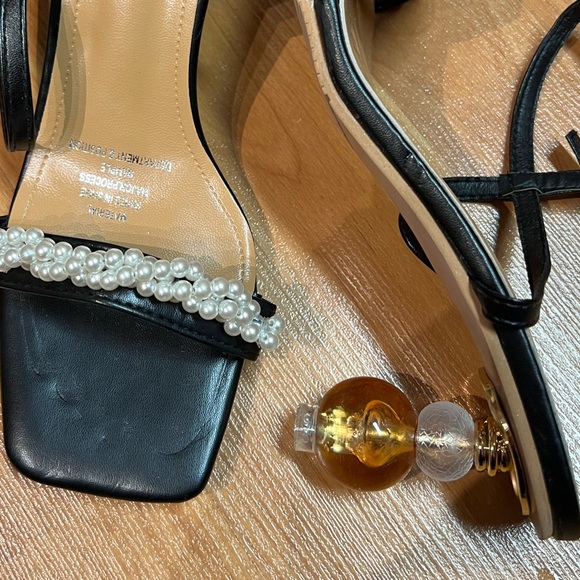 NWOT - Pearl Décor Sandals (Size 7) * Black - Picture 8 of 10